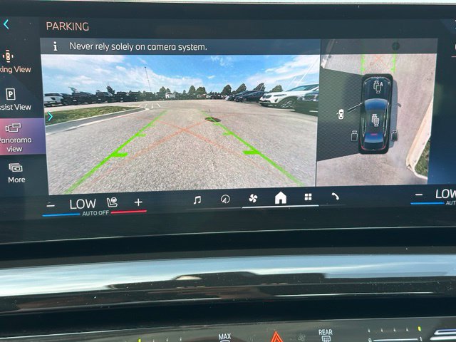 Used 2025 BMW 530i xDrive AWD/4WD image 25