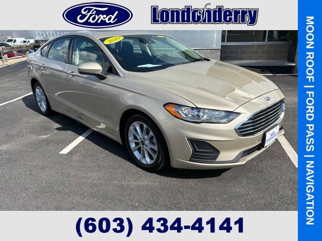 Certified 2019 Ford Fusion SE FWD image 1