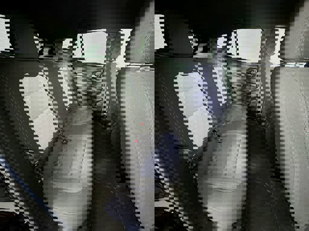 Used 2024 Chevrolet Trax RS image 30