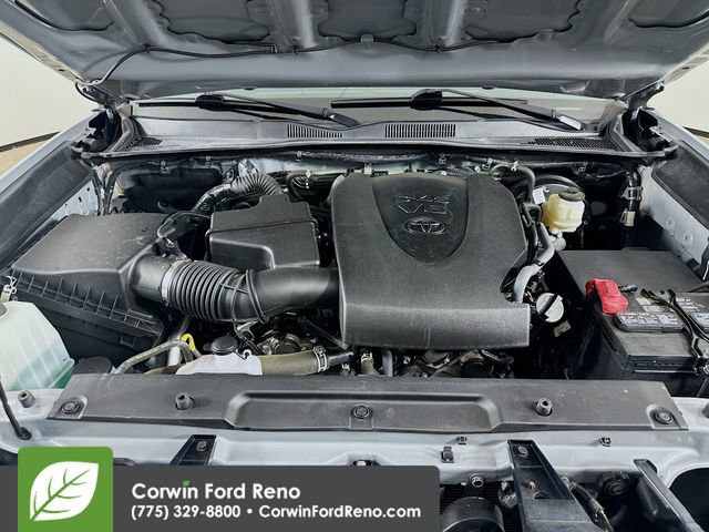 Used 2021 Toyota Tacoma SR5 AWD/4WD image 28