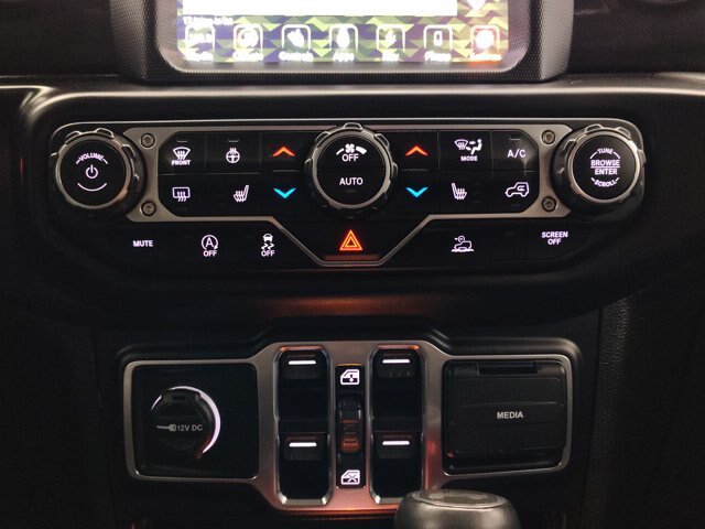 Used 2021 Jeep Wrangler Unlimited Sahara AWD/4WD image 33