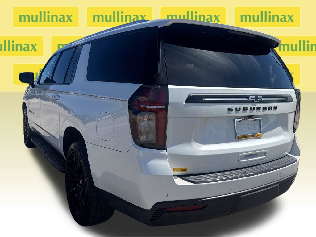 Used 2021 Chevrolet Suburban LT RWD image 10