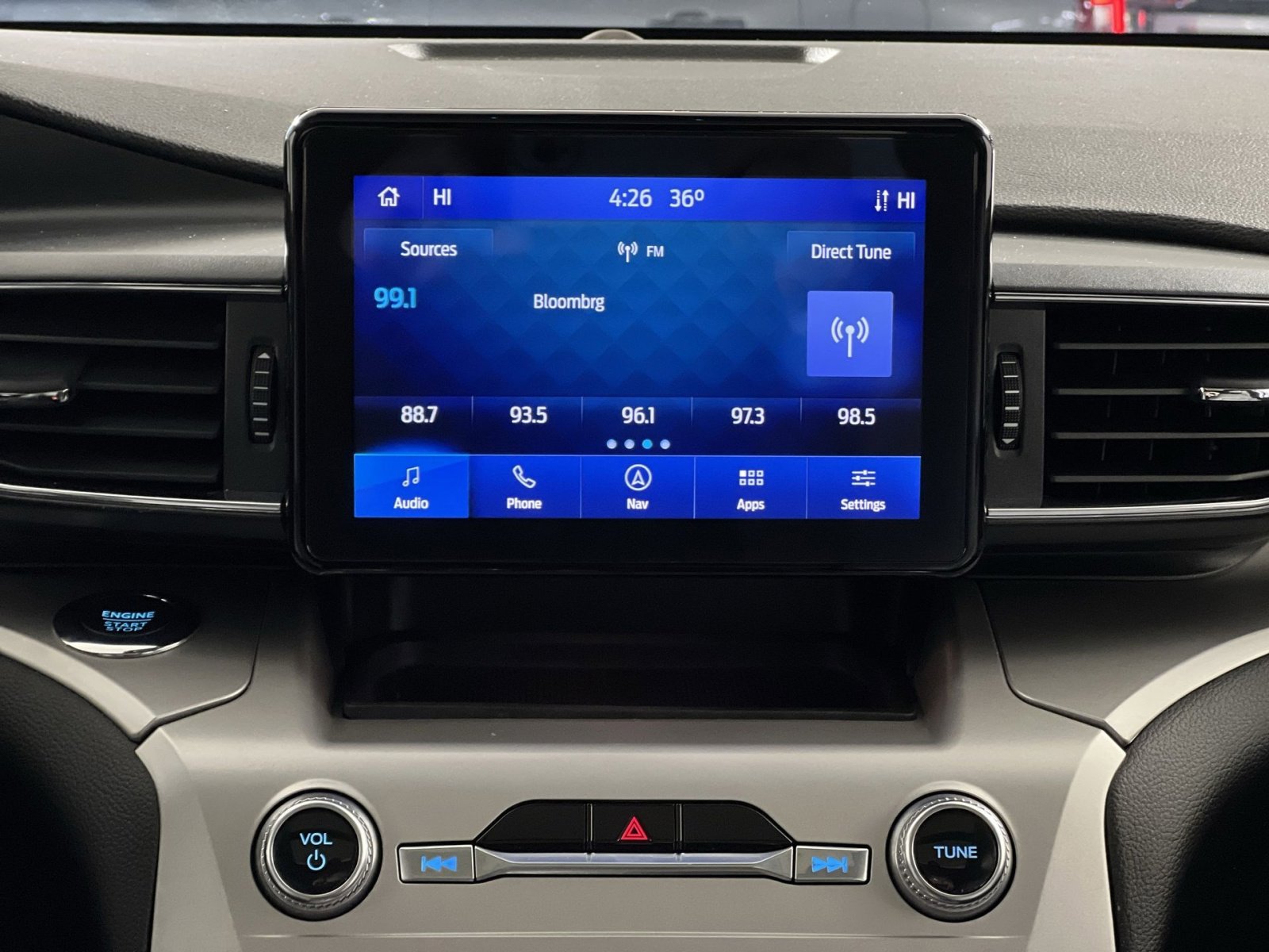 Certified 2022 Ford Explorer XLT w/ Equipment Group 202A image 17