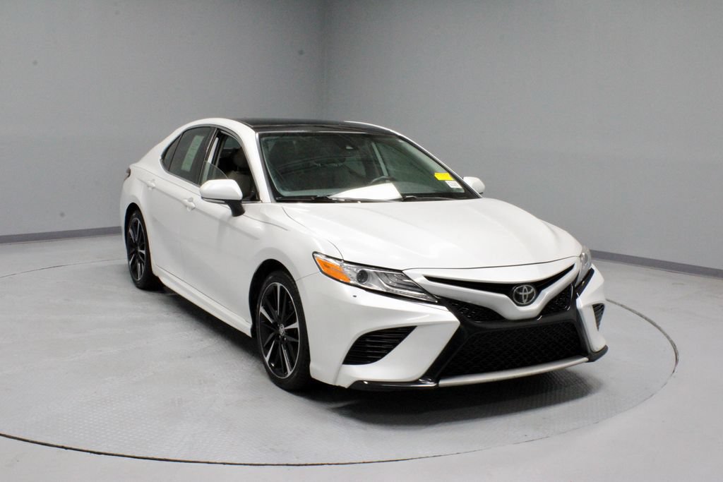 Used 2020 Toyota Camry XSE FWD video 1