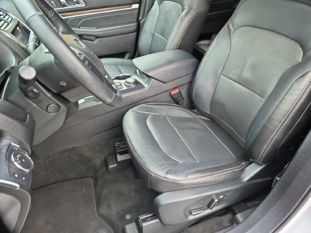 Certified 2018 Ford Explorer Limited AWD/4WD image 23