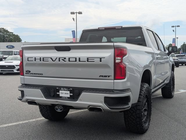 Used 2022 Chevrolet Silverado 1500 RST w/ LPO, Blackout Package AWD/4WD image 3