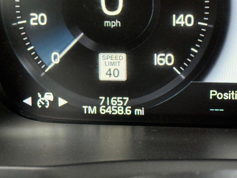 Used 2020 Volvo XC90 T6 Momentum AWD/4WD image 29