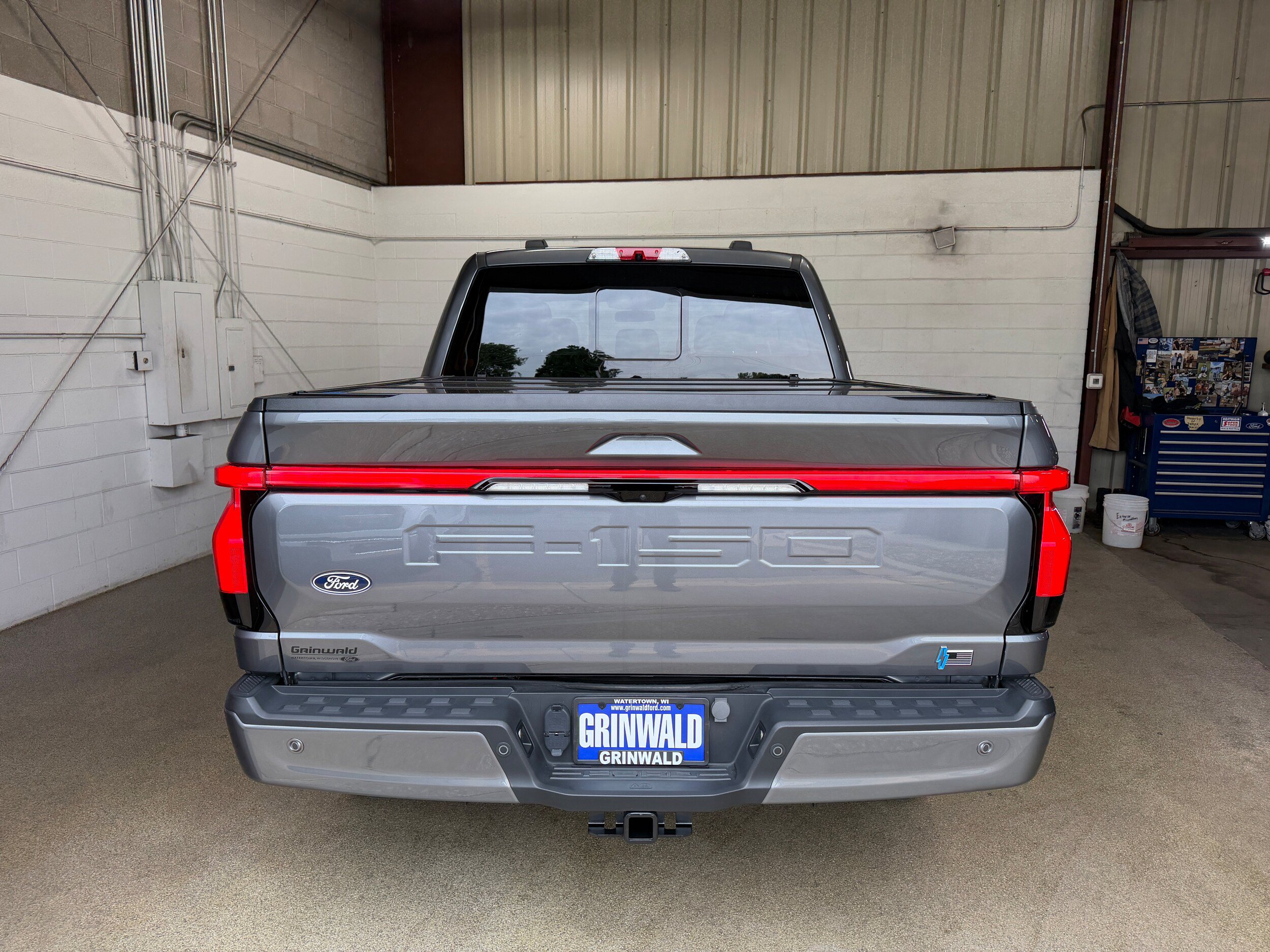 Certified 2024 Ford F150 Lightning Lariat AWD/4WD image 33