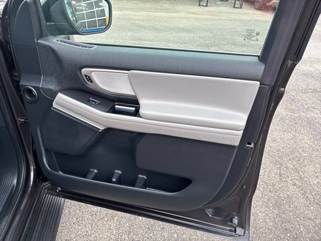 Certified 2025 Ford Expedition Active AWD/4WD image 37