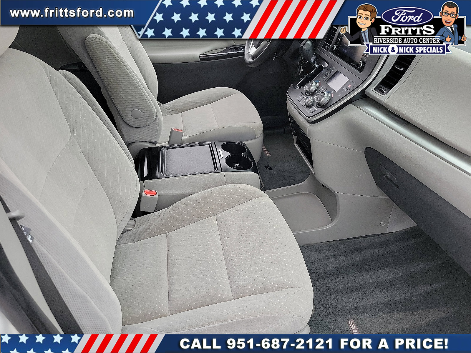 Used 2020 Toyota Sienna LE w/ Carpet Mat Package FWD image 15