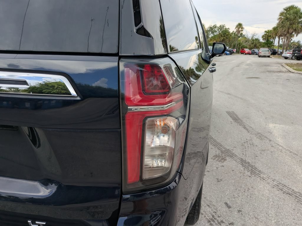 Used 2021 Chevrolet Suburban LT w/ Rear Media and Nav Package RWD image 13