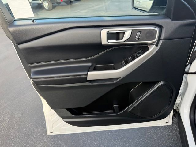 Certified 2023 Ford Explorer XLT w/ Equipment Group 202A image 16
