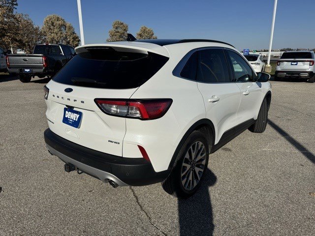 Certified 2022 Ford Escape Titanium w/ Class II Trailer Tow Package image 5