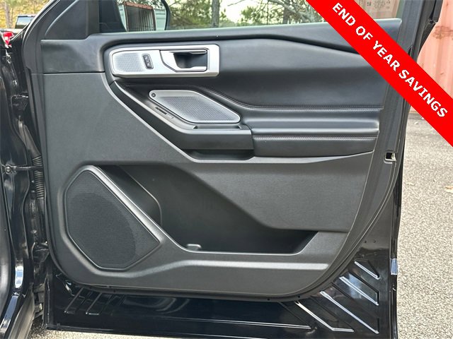 Certified 2020 Ford Explorer Platinum w/ Premium Technology Package image 14