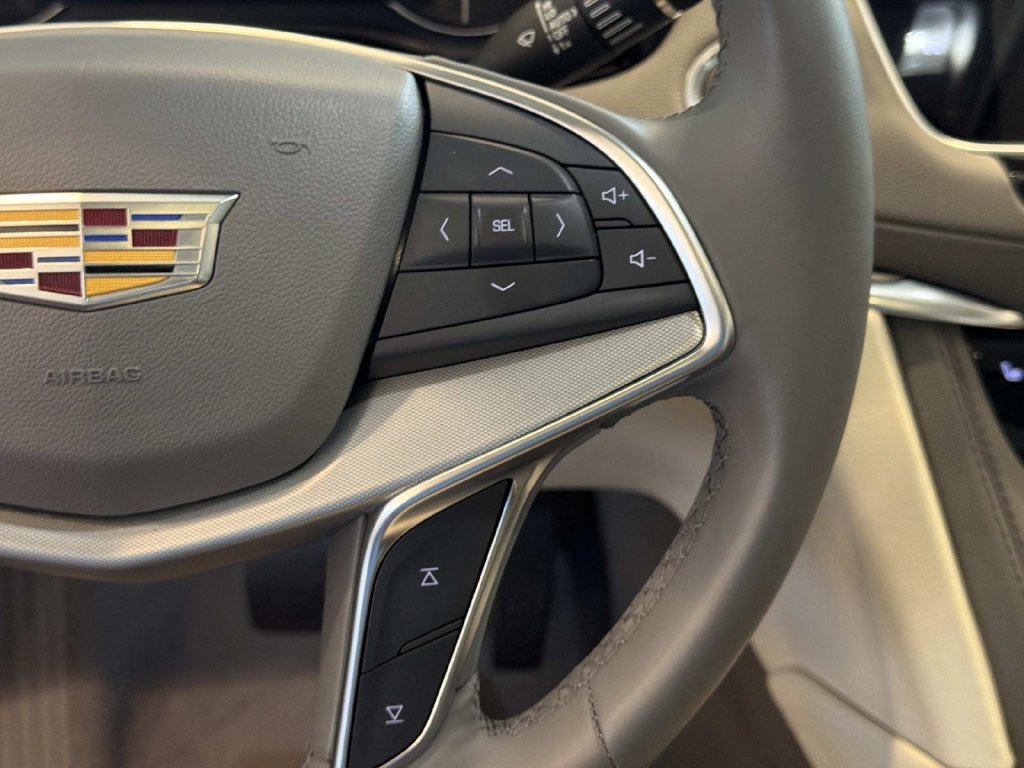 Used 2025 Cadillac XT5 Premium Luxury FWD image 27
