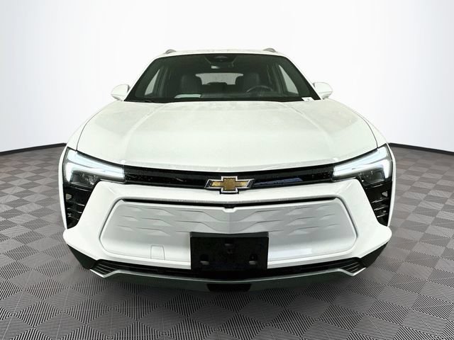 Used 2024 Chevrolet Blazer EV LT AWD/4WD image 5