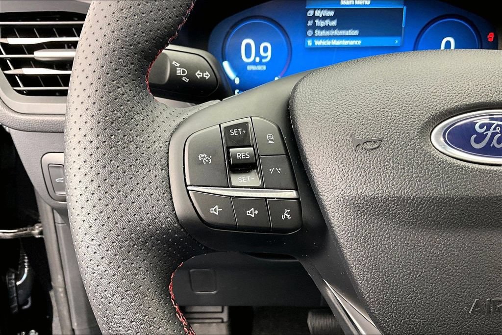 Certified 2025 Ford Escape ST-Line Elite AWD/4WD image 18