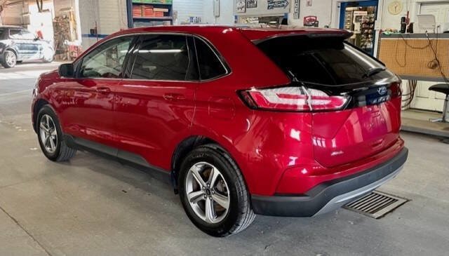 Certified 2024 Ford Edge SEL w/ Convenience Package AWD/4WD image 4