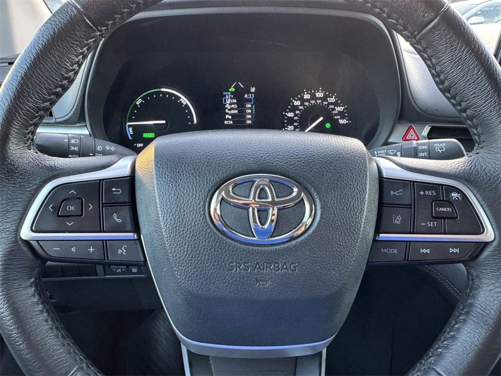 Used 2024 Toyota Sienna XLE image 20