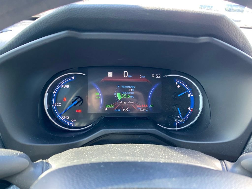 Used 2024 Toyota RAV4 XLE AWD/4WD image 19