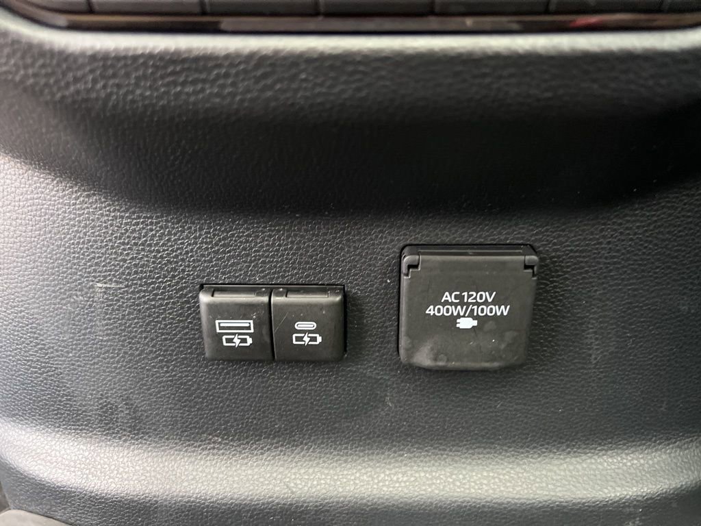 Used 2023 Toyota Sequoia Platinum AWD/4WD image 23