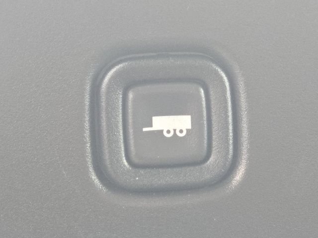 Used 2025 Chevrolet Express 2500 w/ Driver Convenience Package RWD image 26