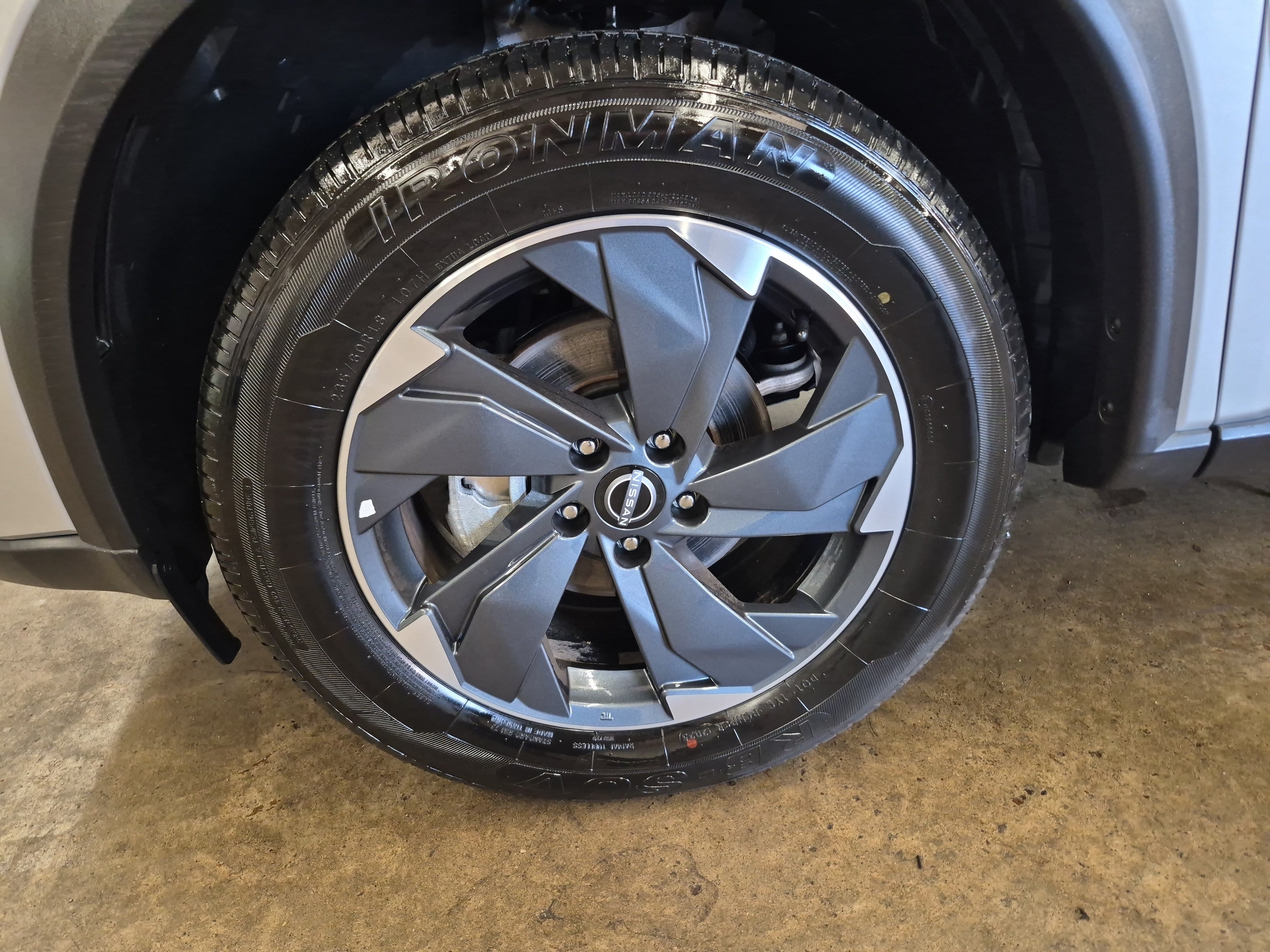 Used 2024 Nissan Rogue SV AWD/4WD image 8