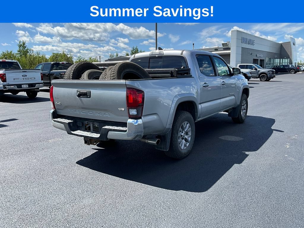 Used 2018 Toyota Tacoma SR5 AWD/4WD image 7