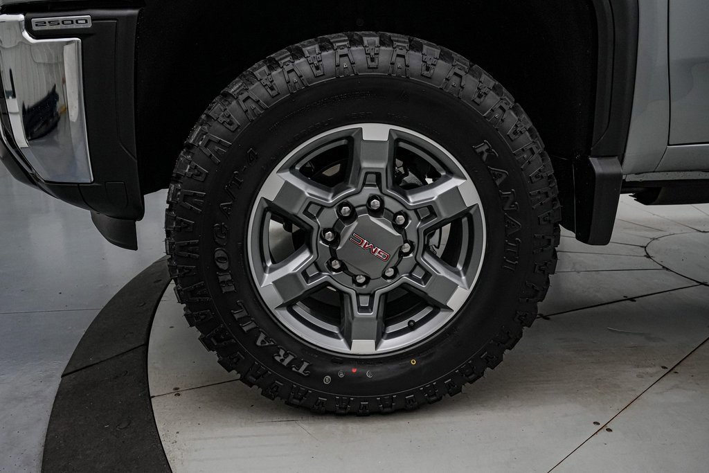 Used 2025 GMC Sierra 2500 SLT w/ SLT Premium Package image 11