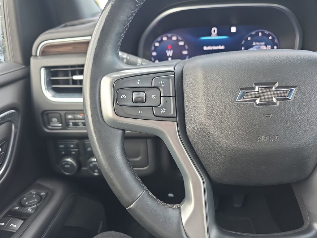 Used 2023 Chevrolet Suburban Z71 w/ Luxury Package AWD/4WD image 28