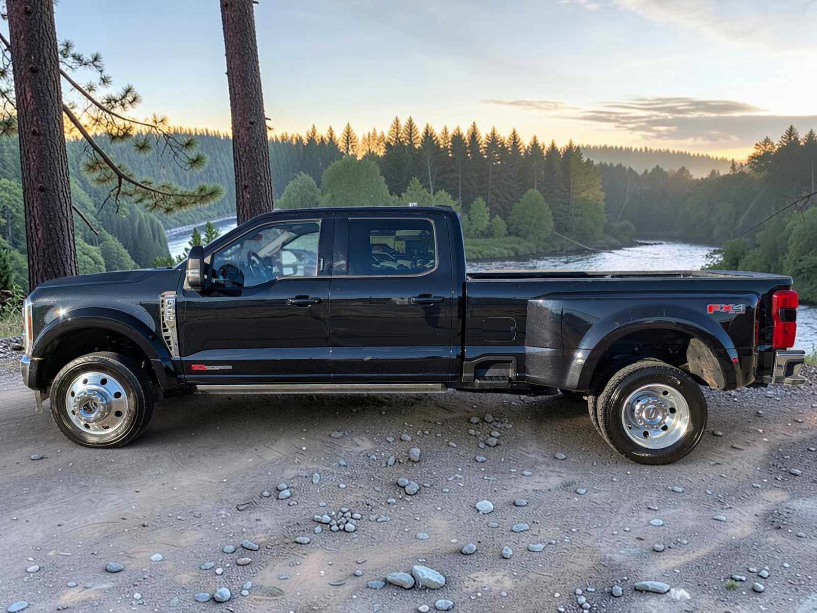 Certified 2024 Ford F450 Lariat w/ Lariat Ultimate Package AWD/4WD image 3