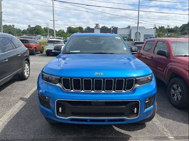 Used 2023 Jeep Grand Cherokee L Overland AWD/4WD image 2