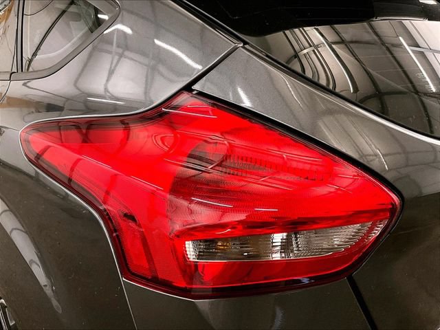 Certified 2017 Ford Focus ST FWD image 28