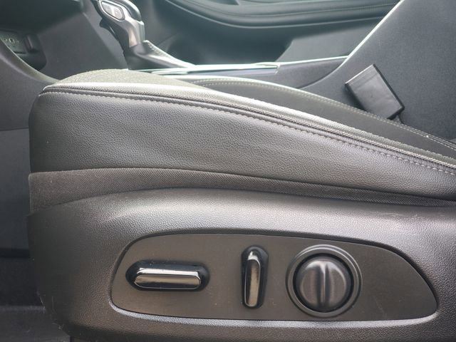 Used 2020 Buick Encore GX Select image 6
