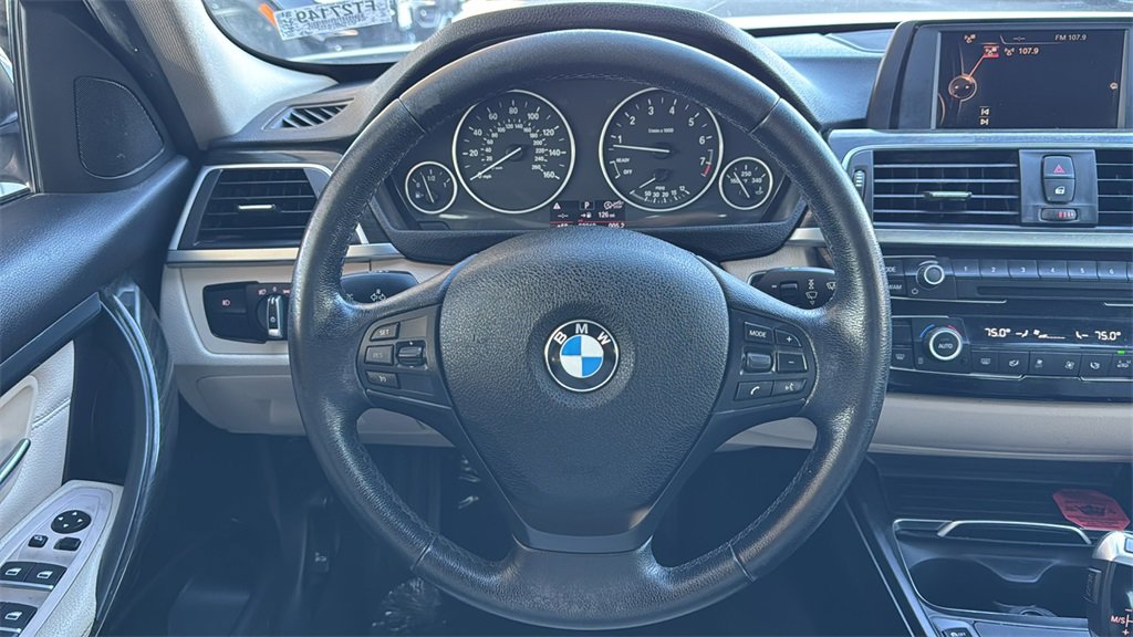 Used 2017 BMW 320i Sedan image 10