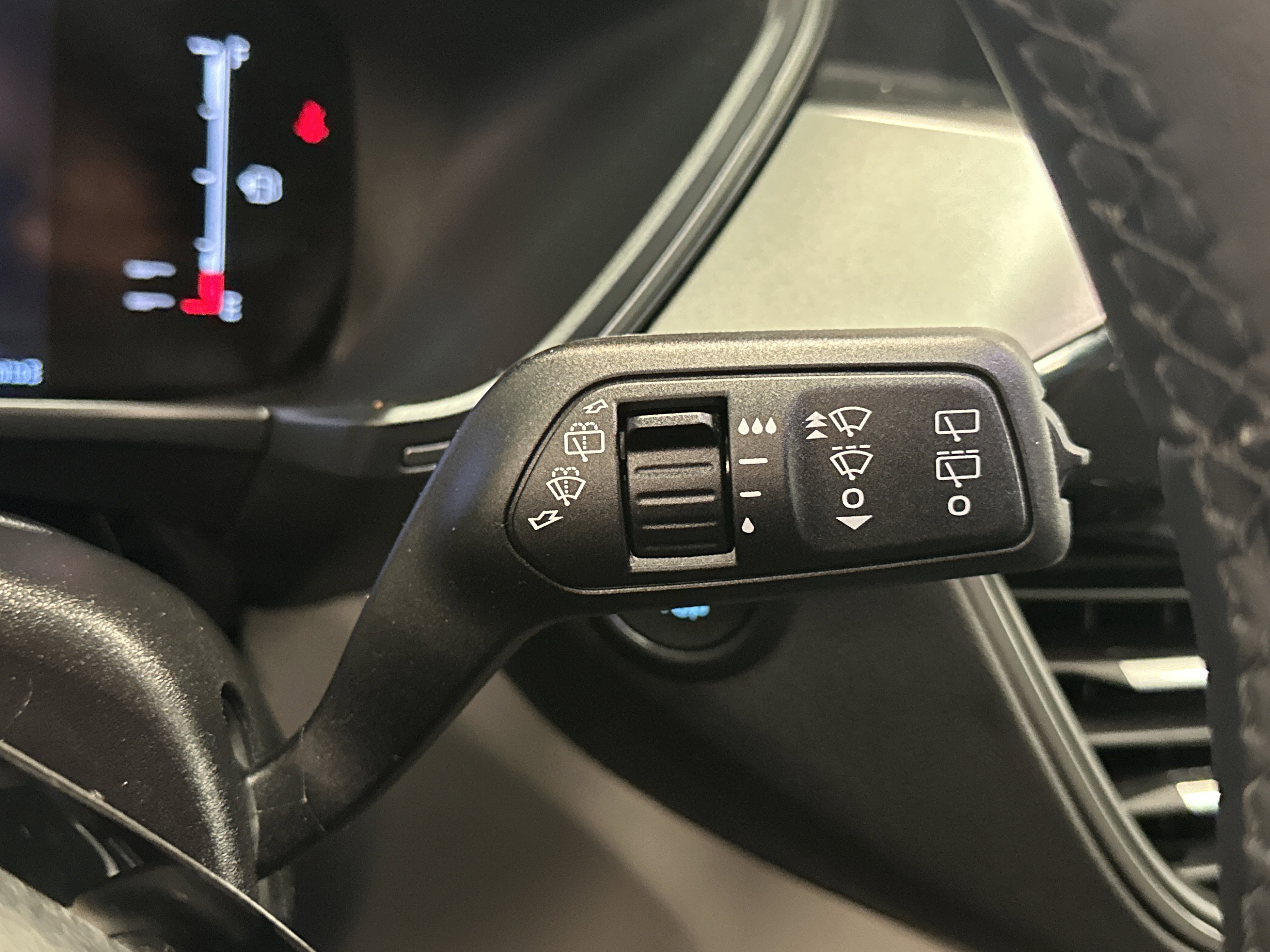 Certified 2023 Ford Escape Active w/ Cold Weather Package image 34