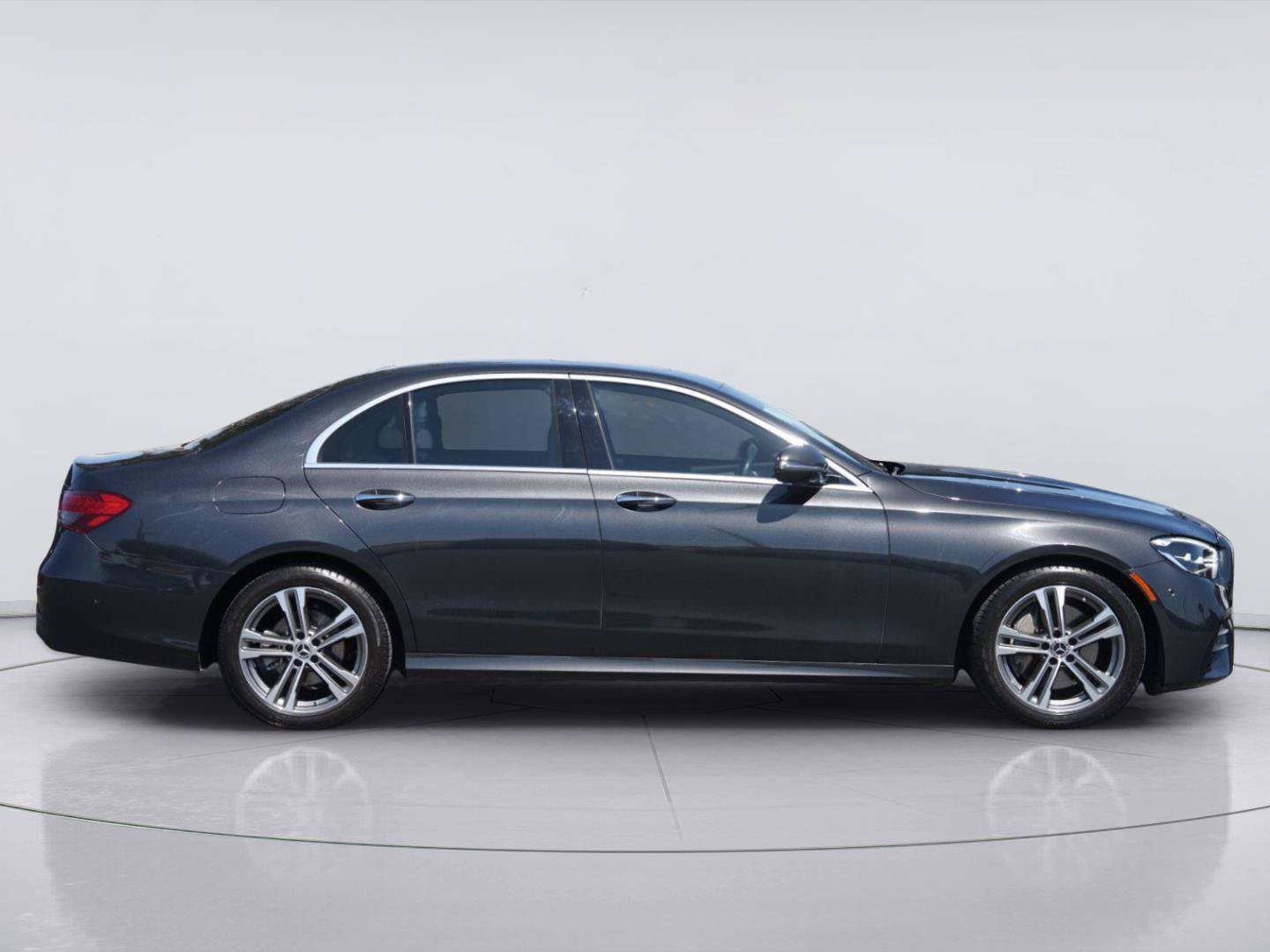 Used 2021 Mercedes-Benz E 350 Sedan image 5