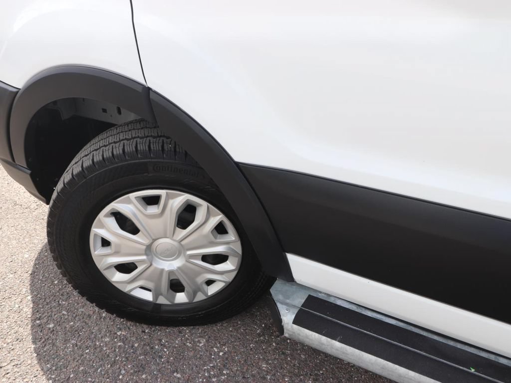 Certified 2025 Ford Transit 250 Low Roof w/ Exterior Upgrade Package RWD image 3