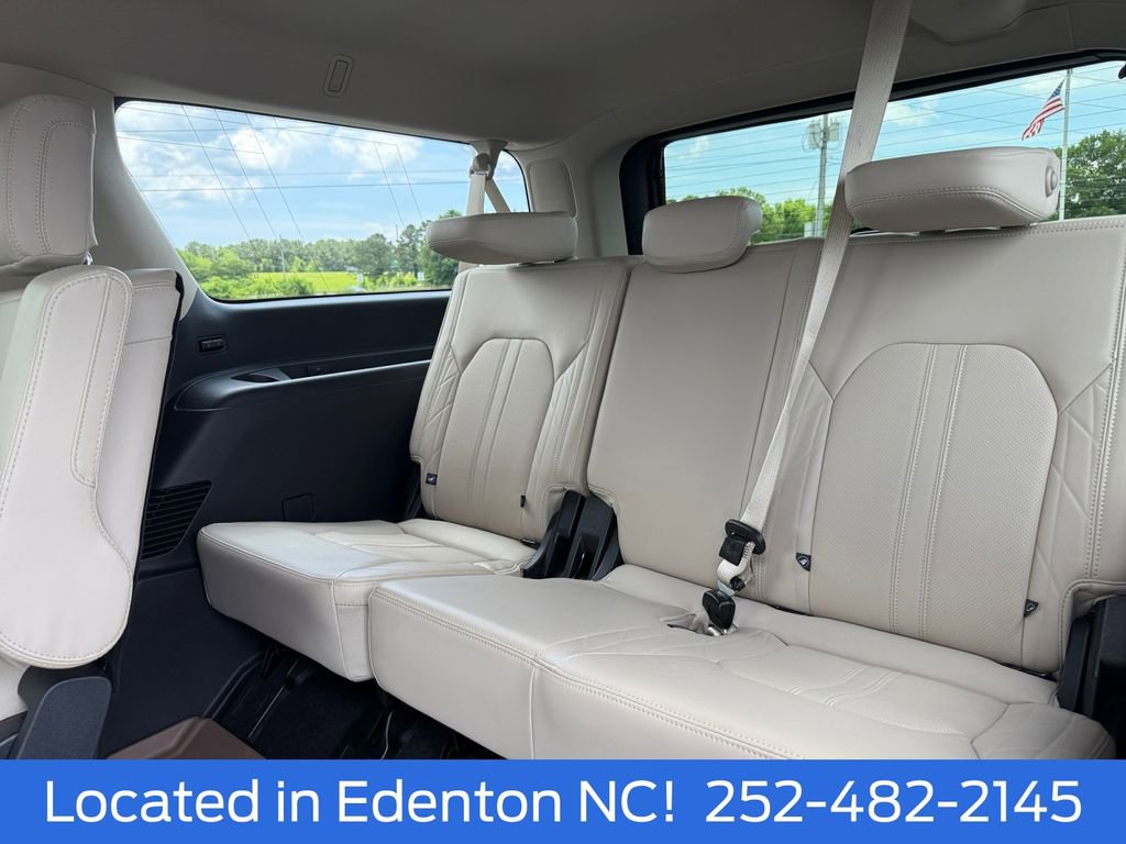 Certified 2024 Ford Expedition Max Platinum AWD/4WD image 17