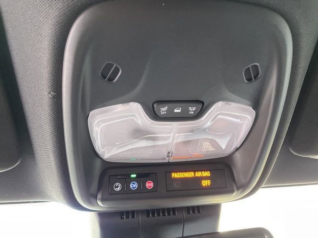 Used 2025 GMC Canyon AT4 w/ AT4 Premium Package image 27