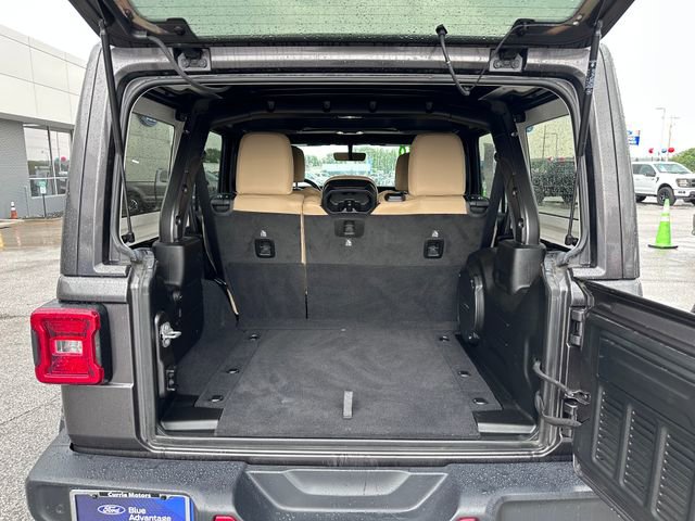 Used 2019 Jeep Wrangler Unlimited Sahara w/ Quick Order Package 24M Moab AWD/4WD image 7