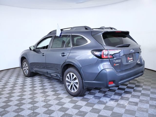 Used 2024 Subaru Outback Premium AWD/4WD image 6
