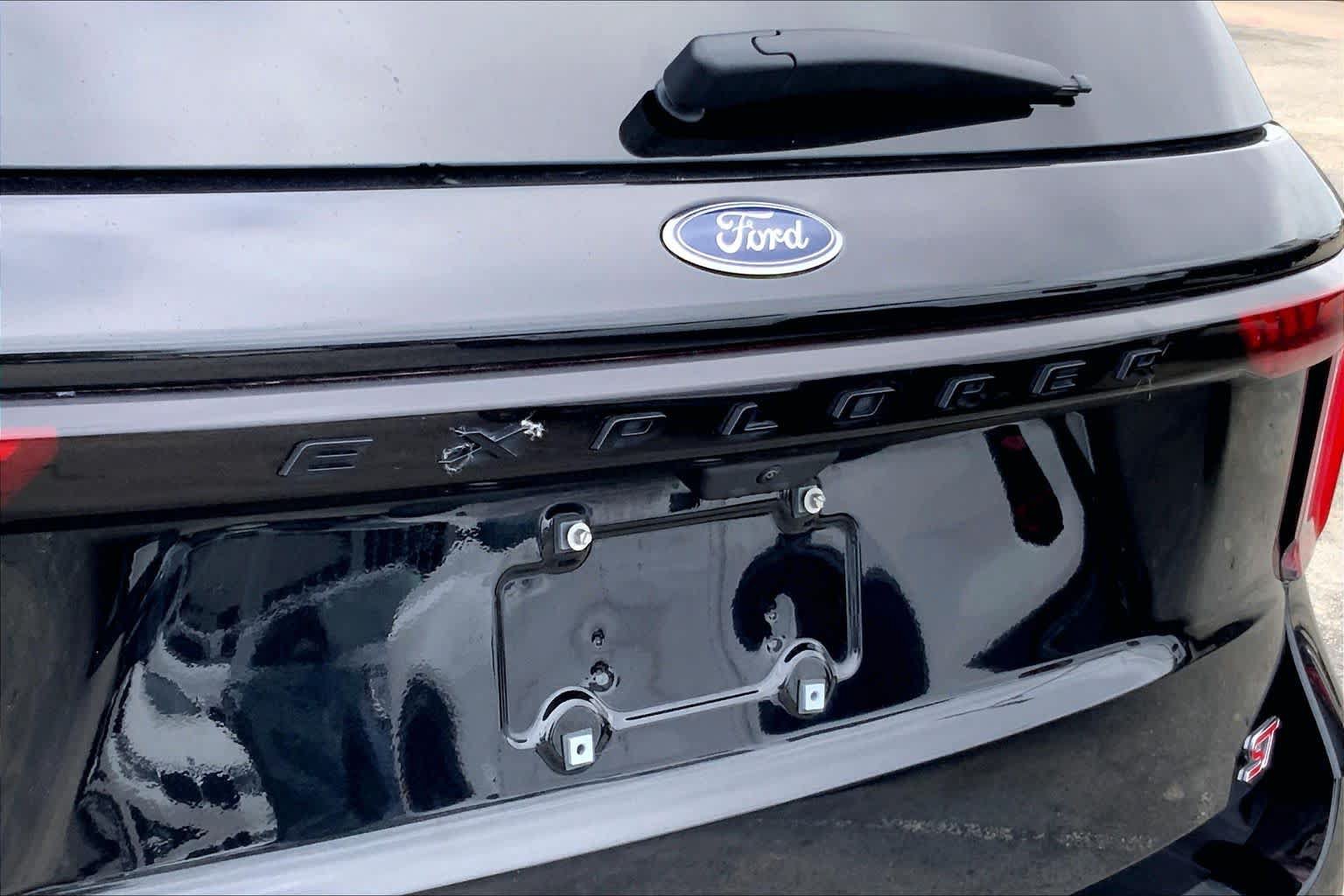 Certified 2026 Ford Explorer ST w/ Sun And Sound Package AWD/4WD image 10
