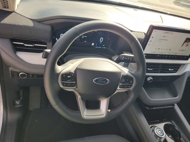 Certified 2025 Ford Explorer Active image 30