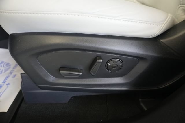 Certified 2025 Ford Explorer Platinum w/ Ultimate Package AWD/4WD image 23