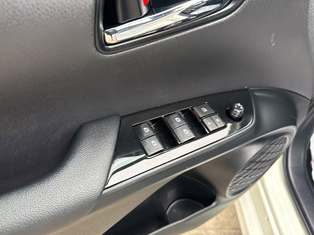 Used 2018 Toyota Prius Prime Premium image 14