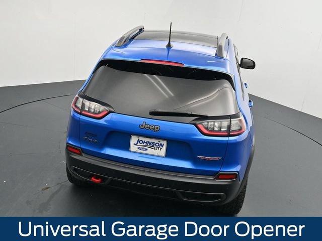 Used 2019 Jeep Cherokee Trailhawk w/ Comfort/Convenience Group AWD/4WD image 25