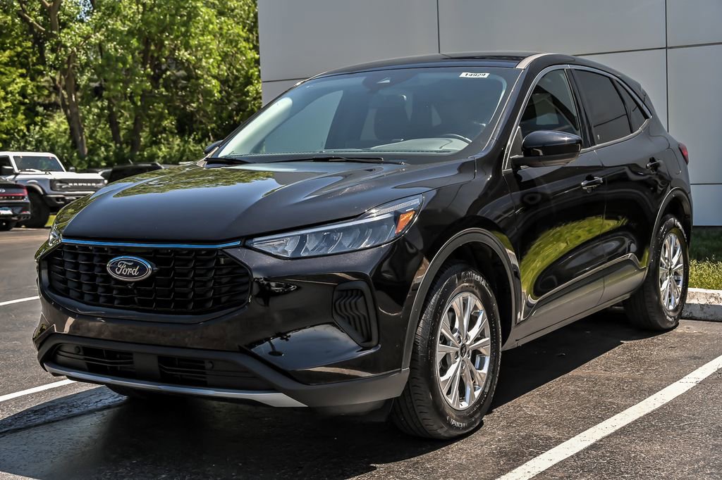 Certified 2023 Ford Escape Active w/ Tech Pack #2 AWD/4WD image 5