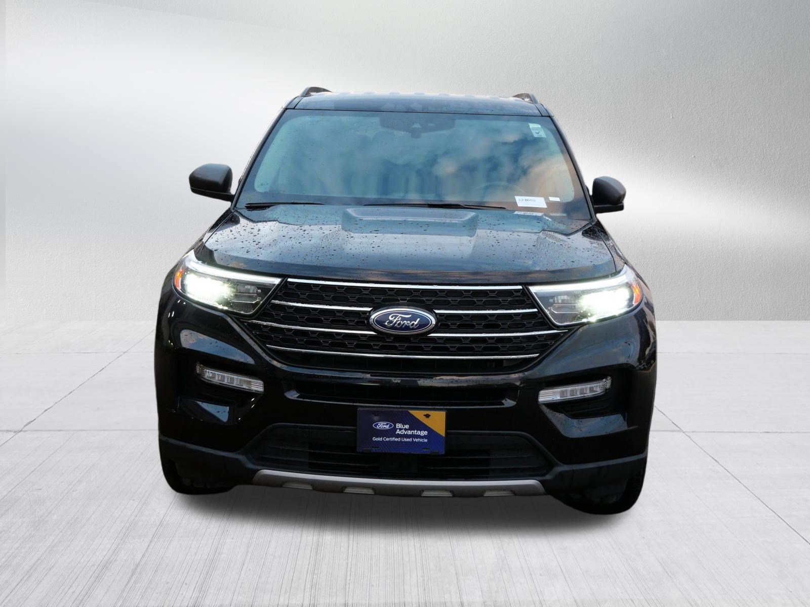 Certified 2024 Ford Explorer XLT w/ Equipment Group 202A AWD/4WD image 2