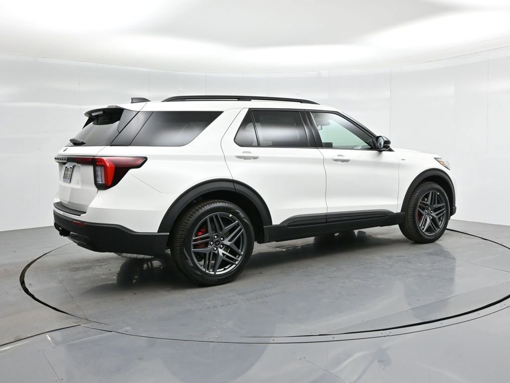 Certified 2025 Ford Explorer ST-Line w/ Premium Package image 28